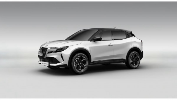 Alfa Romeo Junior Ibrida Q4 1.2 48V-Hybrid 107 kW 145 hp 6-DCT